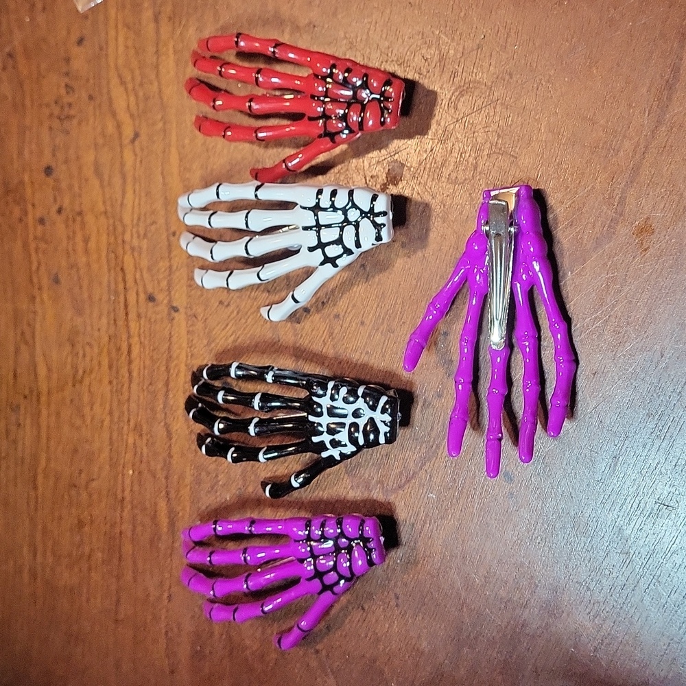 2 PC Skeleton hand hair clips